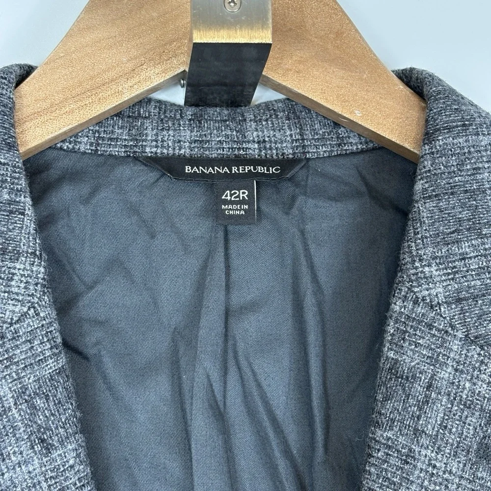 Banana Republic Men's Plaid Sport Coat Wool Blend Slim Fit Blazer Sz 42R Gray